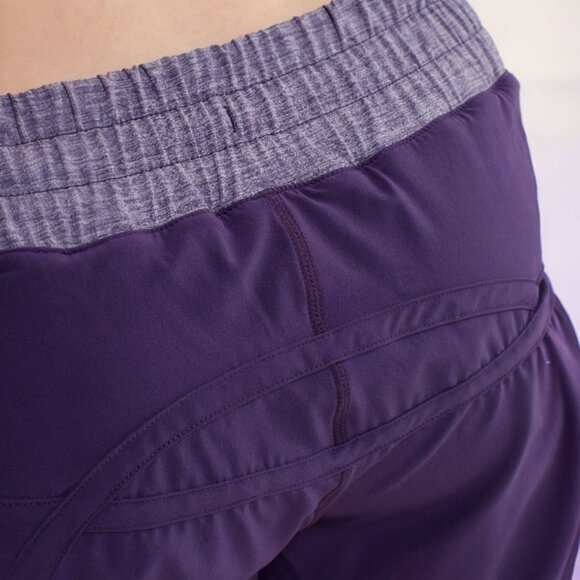 LULULEMON RUN: TRACKER SHORT II IN CONCORD GRAPE SIZE 6 - Picture 5 of 9